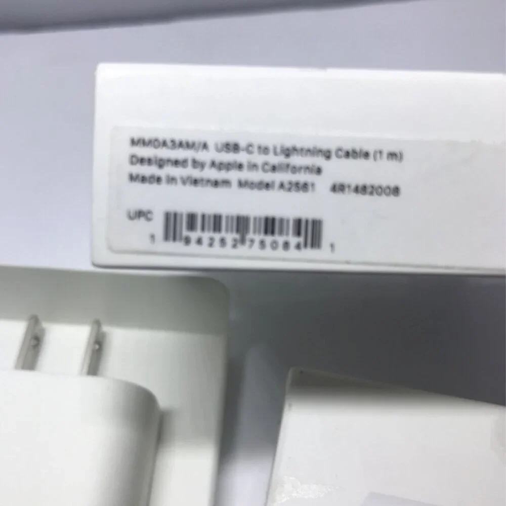 Original Apple USB-C 20W Power Adapter + USB-C Lightning Cable (1m)